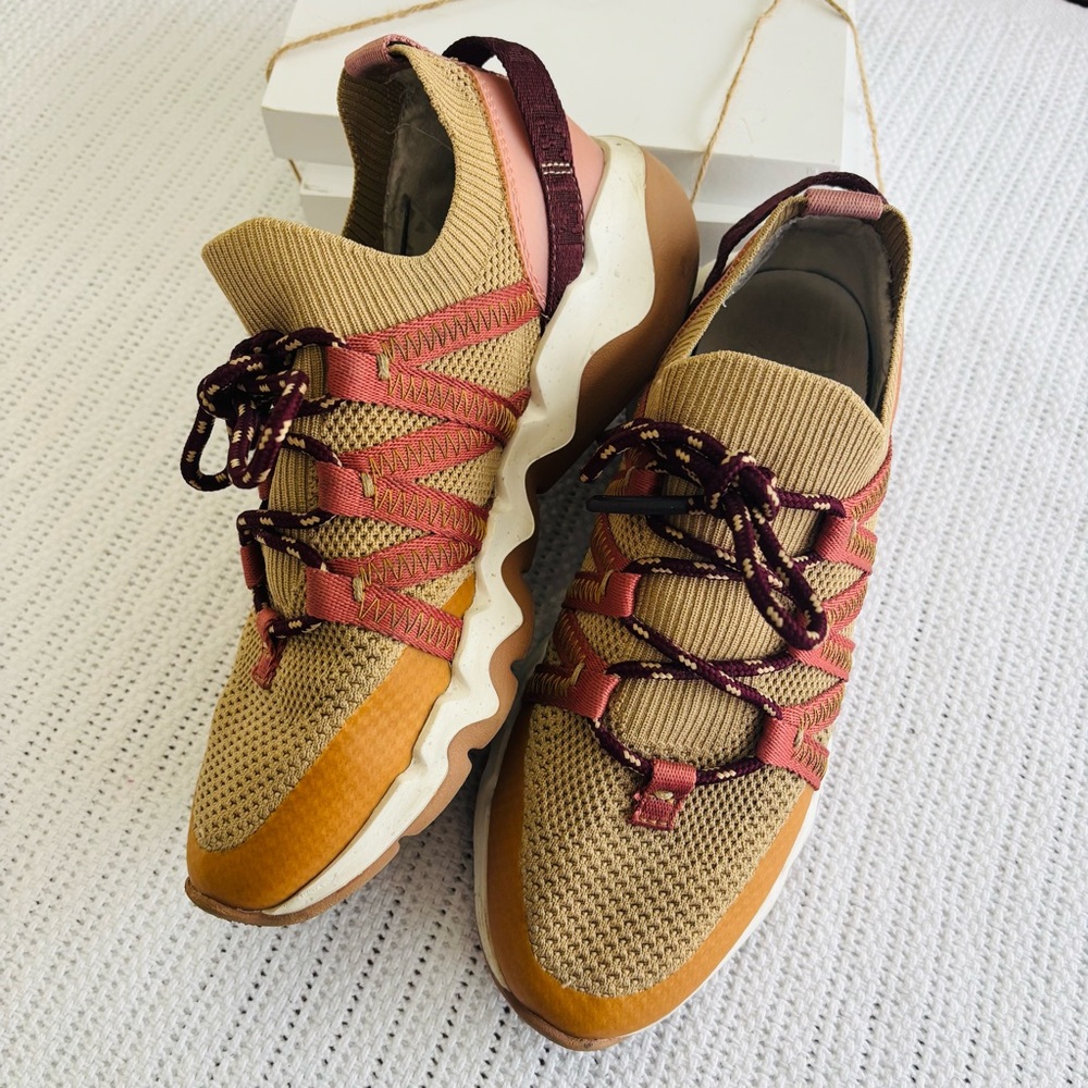 Madewell Field Stylish Women's Sneakers in Pink and Tan - Picture 3 of 6